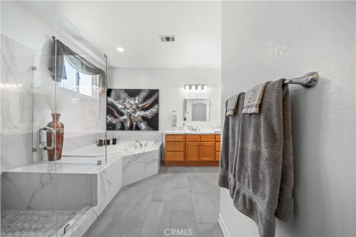 Fully upgraded primary bath