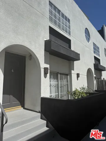 108 N Orlando Ave. 5, Los Angeles, California 90048