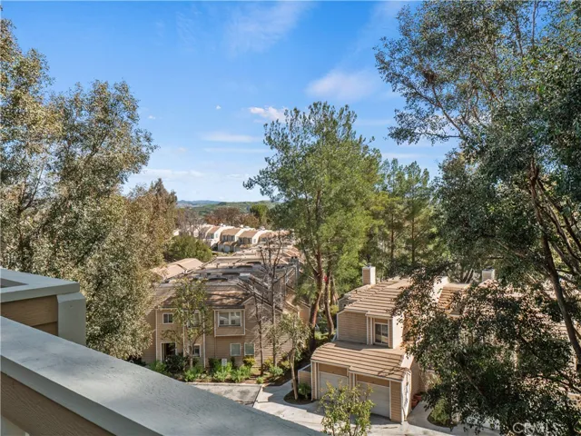 24528 Mcbean Parkway 30, Valencia, California 91355