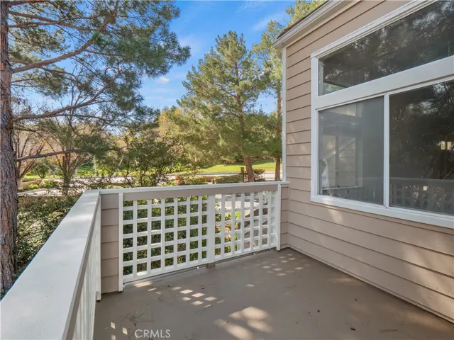 24528 Mcbean Parkway 30, Valencia, California 91355