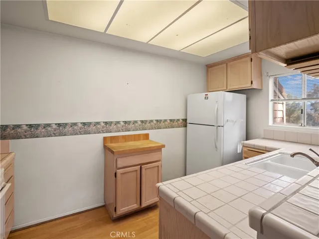 24528 Mcbean Parkway 30, Valencia, California 91355