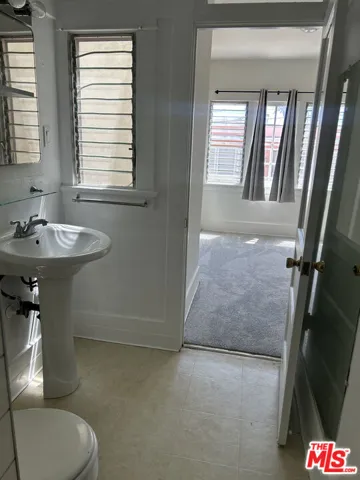 1042 2nd Street 3, Santa Monica, California 90403