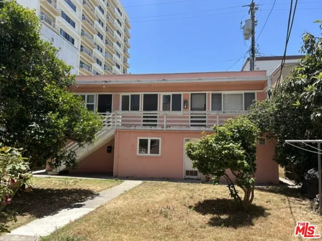 1042 2nd Street 3, Santa Monica, California 90403