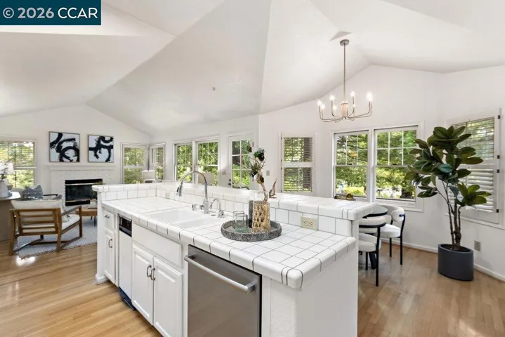 1901 Lakeshire Dr, Walnut Creek, California 94595