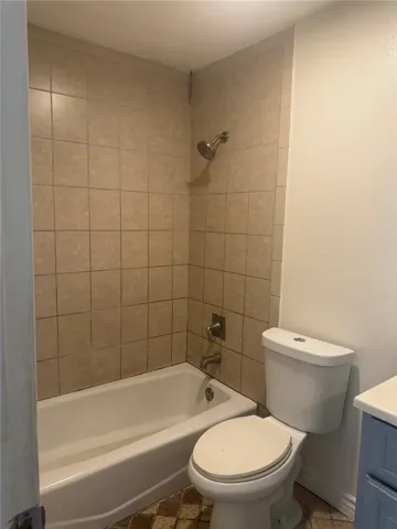 23276 Orange Avenue 4, Lake Forest, California 92630