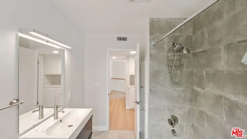 22540 Margarita Drive, Woodland Hills, California 91364