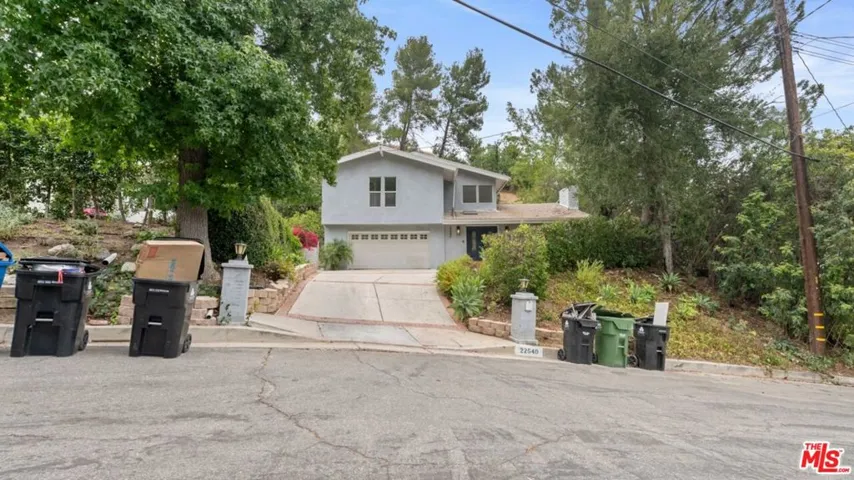 22540 Margarita Drive, Woodland Hills, California 91364