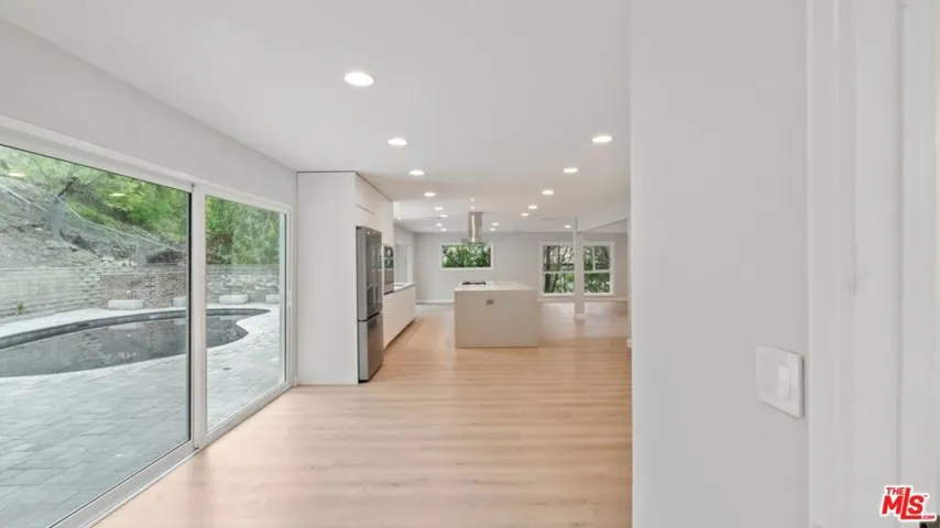 22540 Margarita Drive, Woodland Hills, California 91364