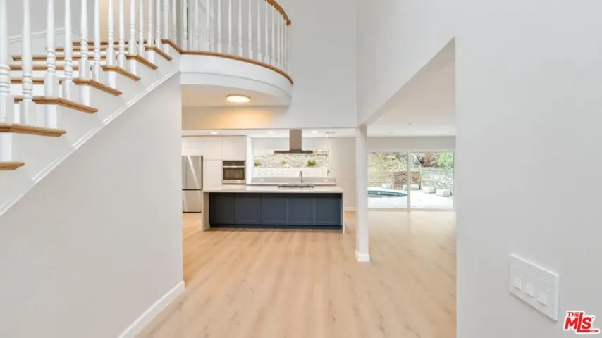 22540 Margarita Drive, Woodland Hills, California 91364