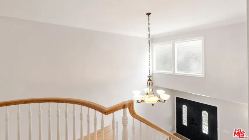 22540 Margarita Drive, Woodland Hills, California 91364