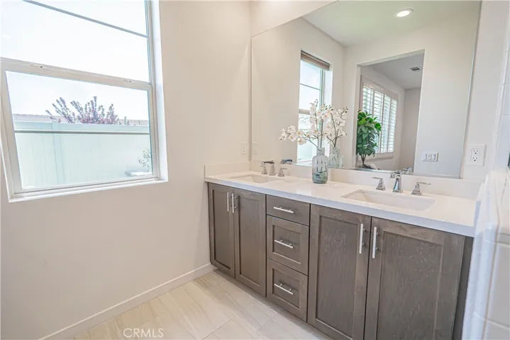 28824 Rise Court, Canyon Country, California 91350