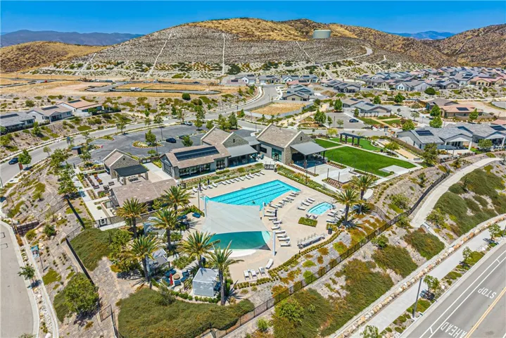28824 Rise Court, Canyon Country, California 91350