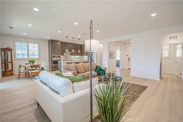28824 Rise Court, Canyon Country, California 91350