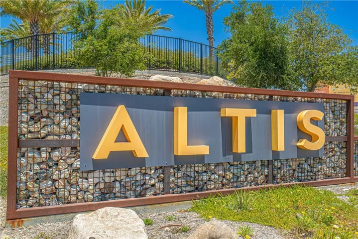 28824 Rise Court, Canyon Country, California 91350