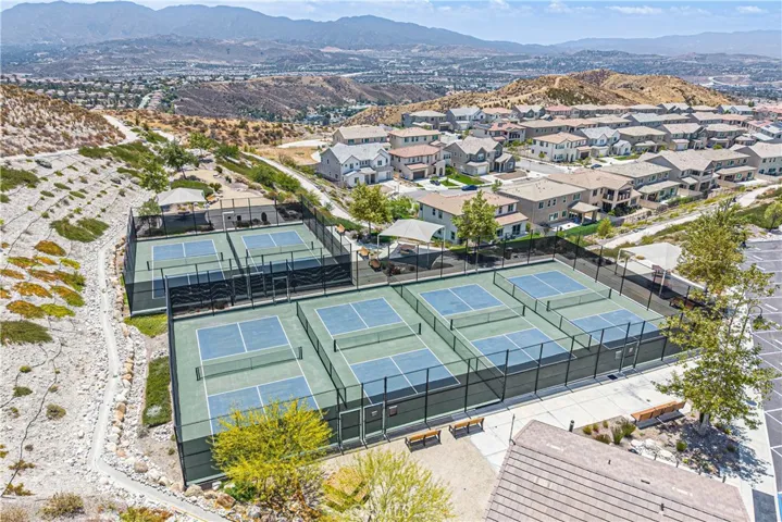 28824 Rise Court, Canyon Country, California 91350