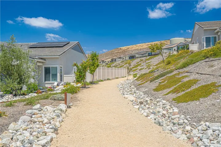 28824 Rise Court, Canyon Country, California 91350