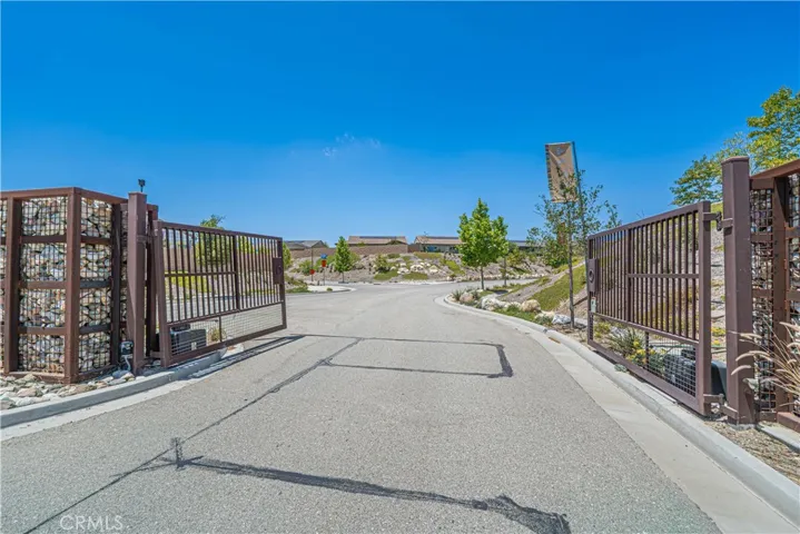 28824 Rise Court, Canyon Country, California 91350