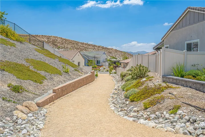 28824 Rise Court, Canyon Country, California 91350