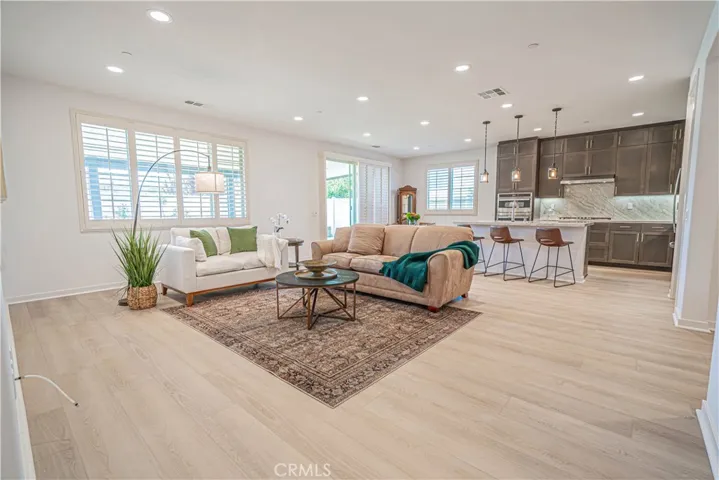 28824 Rise Court, Canyon Country, California 91350