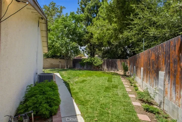25097 Green Mill Avenue, Newhall, California 91321