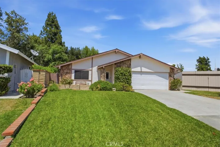 25097 Green Mill Avenue, Newhall, California 91321