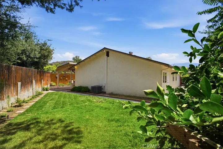25097 Green Mill Avenue, Newhall, California 91321