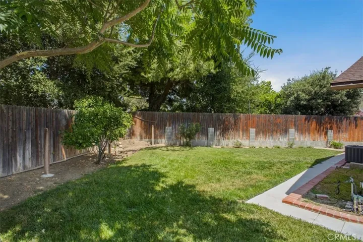 25097 Green Mill Avenue, Newhall, California 91321