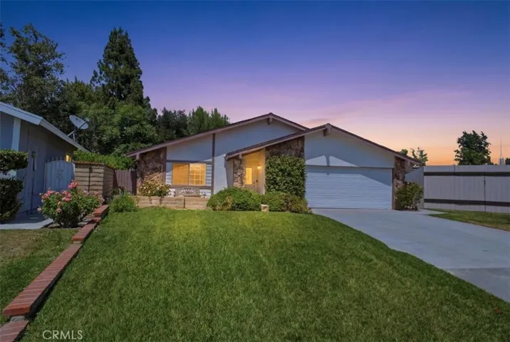 25097 Green Mill Avenue, Newhall, California 91321