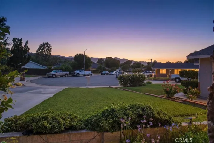 25097 Green Mill Avenue, Newhall, California 91321