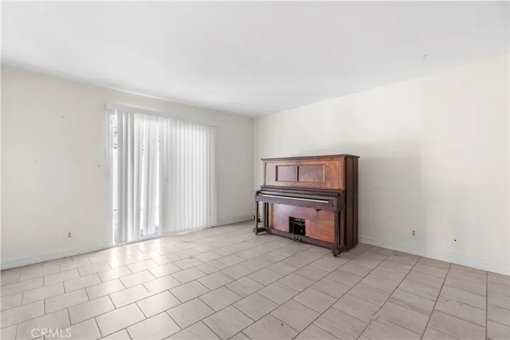 1738 N Wilmington, Wilmington, California 90744