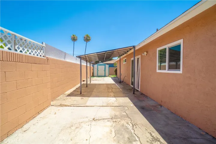 1738 N Wilmington, Wilmington, California 90744