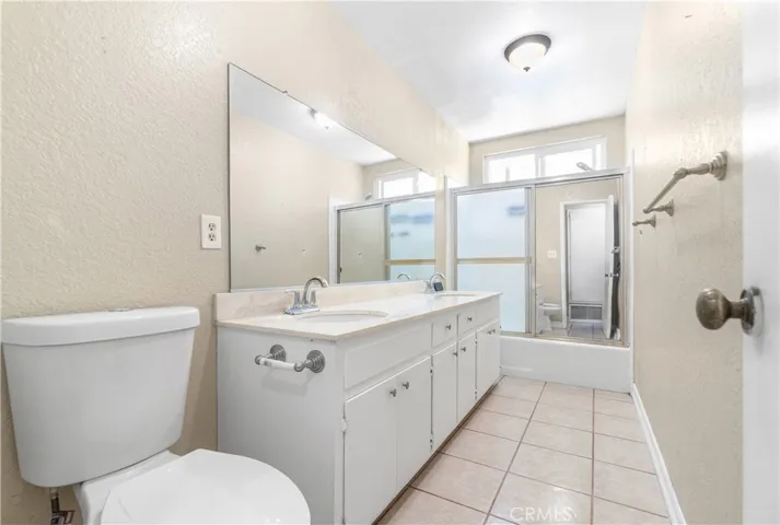 1738 N Wilmington, Wilmington, California 90744