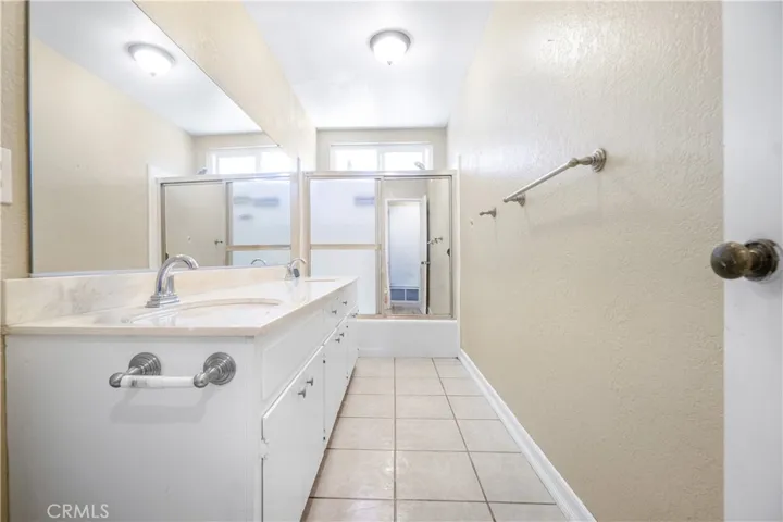 1738 N Wilmington, Wilmington, California 90744