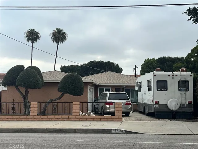1738 N Wilmington, Wilmington, California 90744