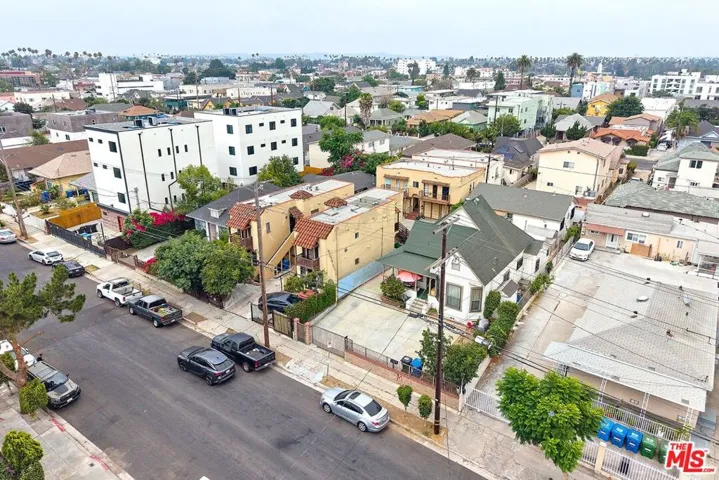 1125 S Ardmore Avenue, Los Angeles, California 90006