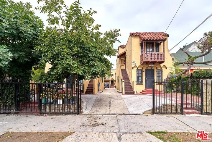 1125 S Ardmore Avenue, Los Angeles, California 90006