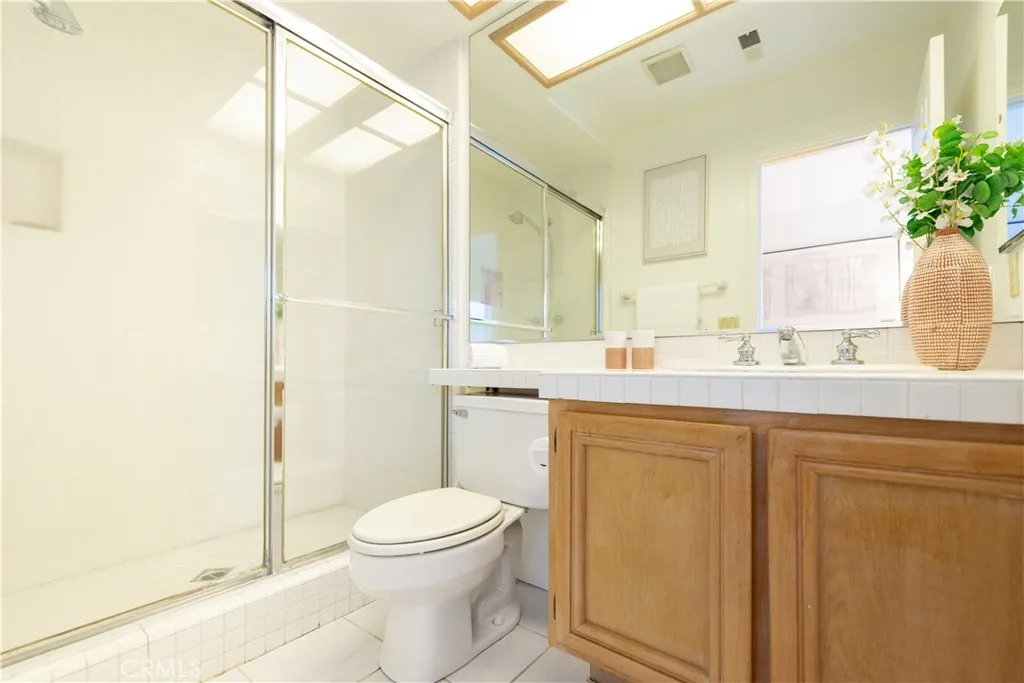 Downstair bathroom (for bedroom suite)
