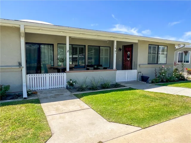 1621 Monterey Rd., Seal Beach, California 90740