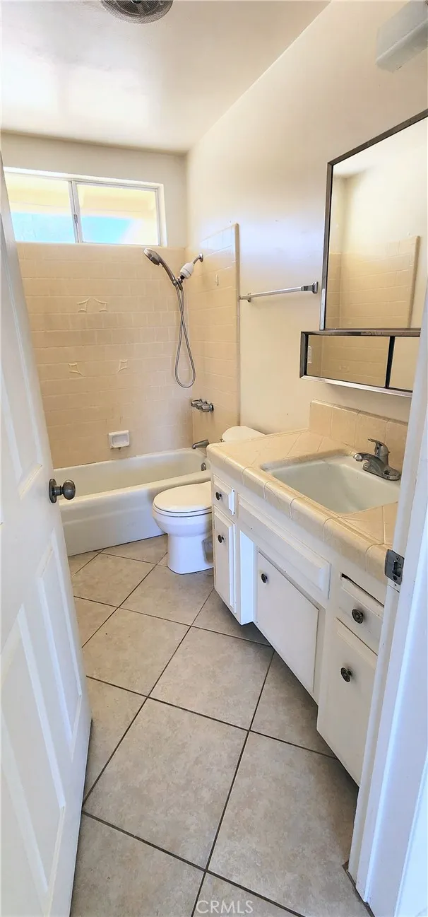 full bathroom