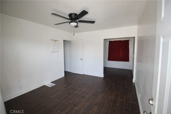 4954 Tweedy Boulevard B, South Gate, California 90280
