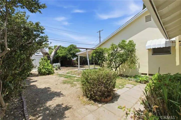 11251 Dronfield, Pacoima, California 91331