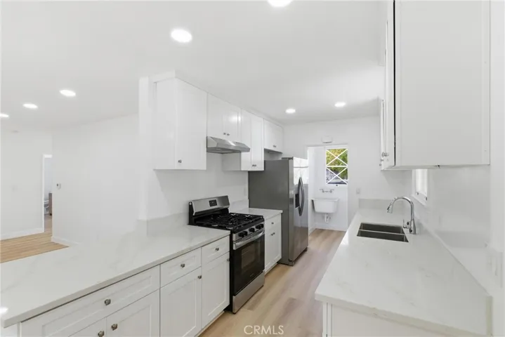 11251 Dronfield, Pacoima, California 91331