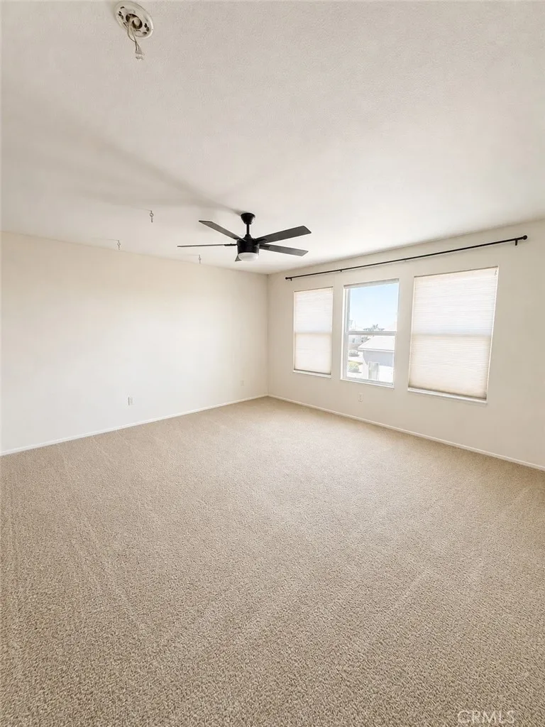 Master Bedroom (Picture is AI Enhanced)