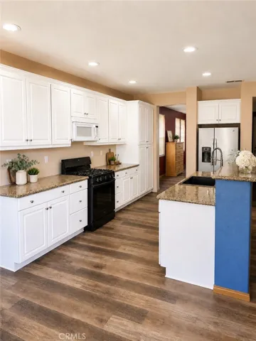 Kitchen (Picture is AI Enhanced)