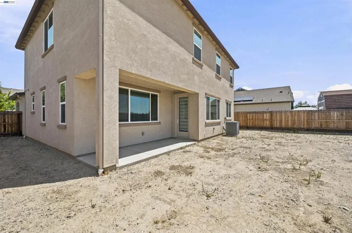 200 De Bord Dr, Tracy, California 95376