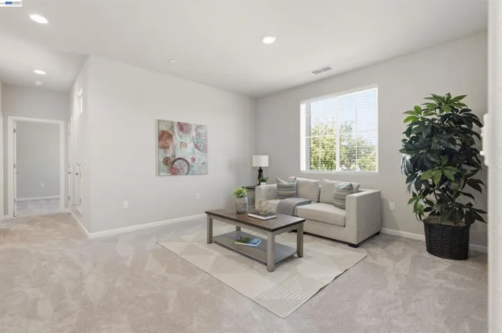 200 De Bord Dr, Tracy, California 95376