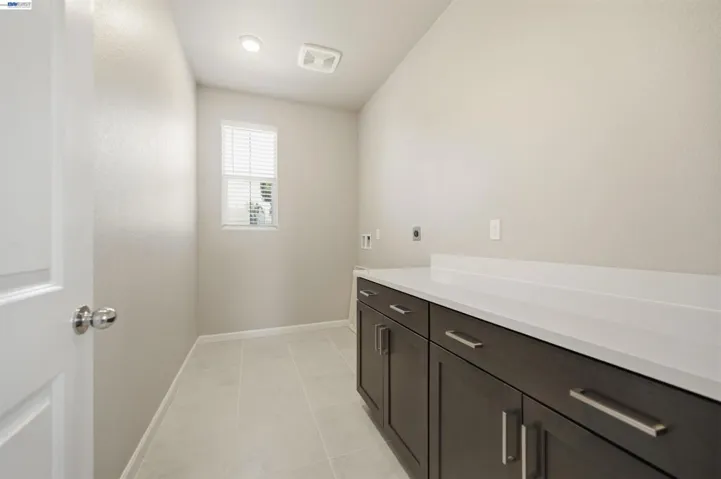 200 De Bord Dr, Tracy, California 95376
