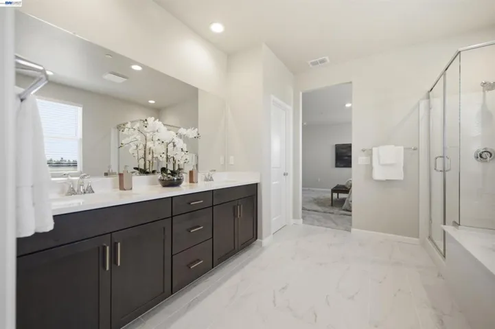 200 De Bord Dr, Tracy, California 95376