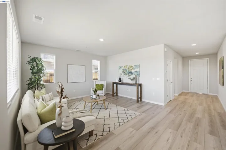 200 De Bord Dr, Tracy, California 95376