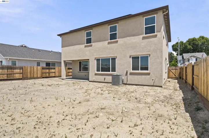 200 De Bord Dr, Tracy, California 95376